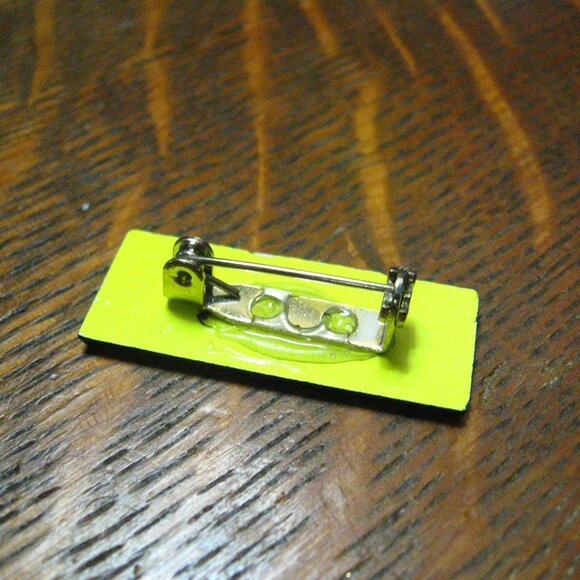 Jesus Neon Yellow & Black 1980's Lapel Pin - Picture 3 of 3
